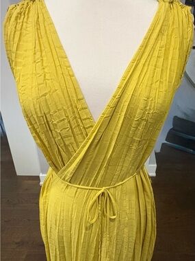Massimo Dutti Yellow Crinkle Wrap Midi Dress - Classic Feminine Style